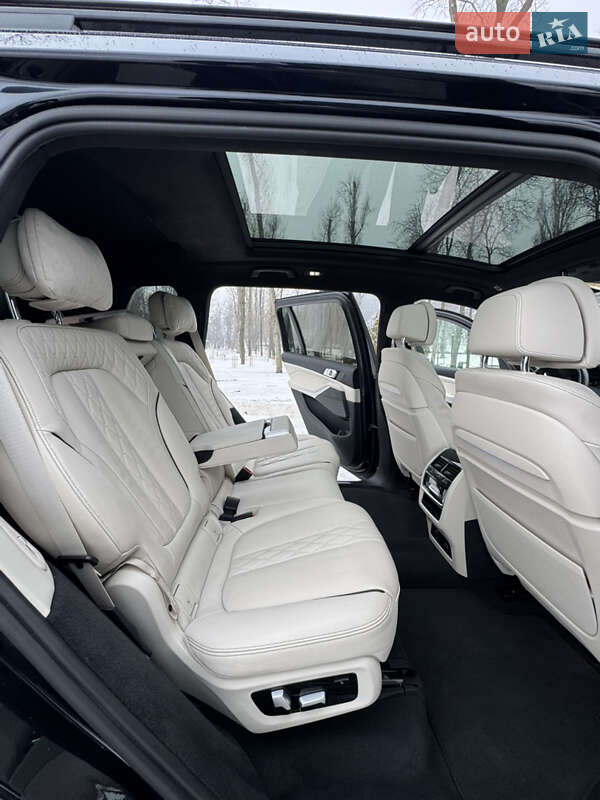 Внедорожник / Кроссовер BMW X7 2020 в Киеве