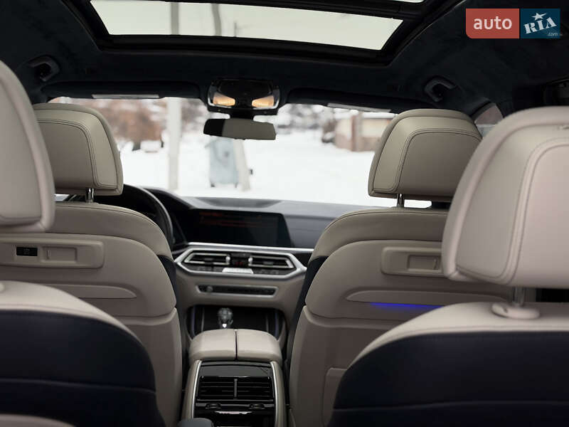 Внедорожник / Кроссовер BMW X7 2020 в Киеве