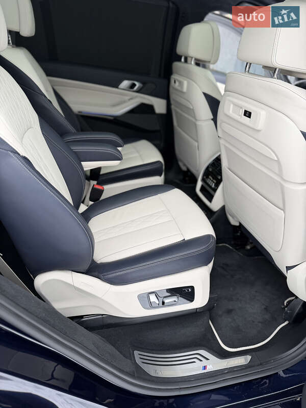 Внедорожник / Кроссовер BMW X7 2020 в Киеве