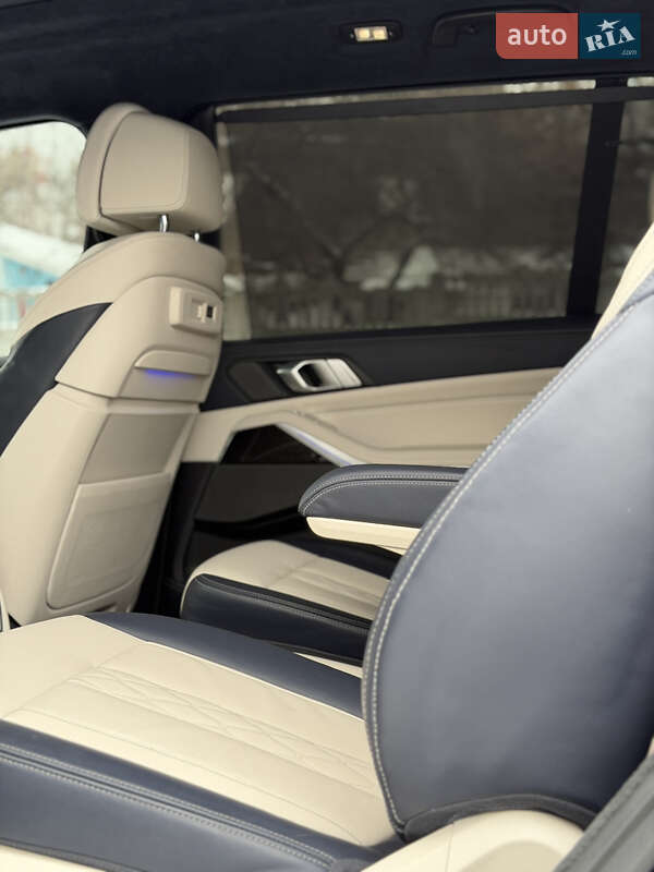 Внедорожник / Кроссовер BMW X7 2020 в Киеве