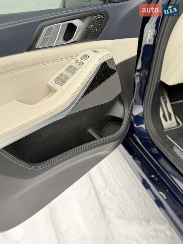 Внедорожник / Кроссовер BMW X7 2020 в Киеве