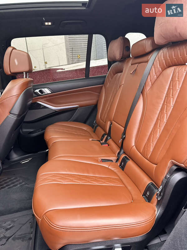 Внедорожник / Кроссовер BMW X7 2020 в Киеве