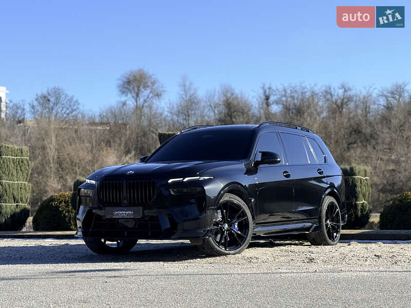 Позашляховик / Кросовер BMW X7 2023 в Дніпрі