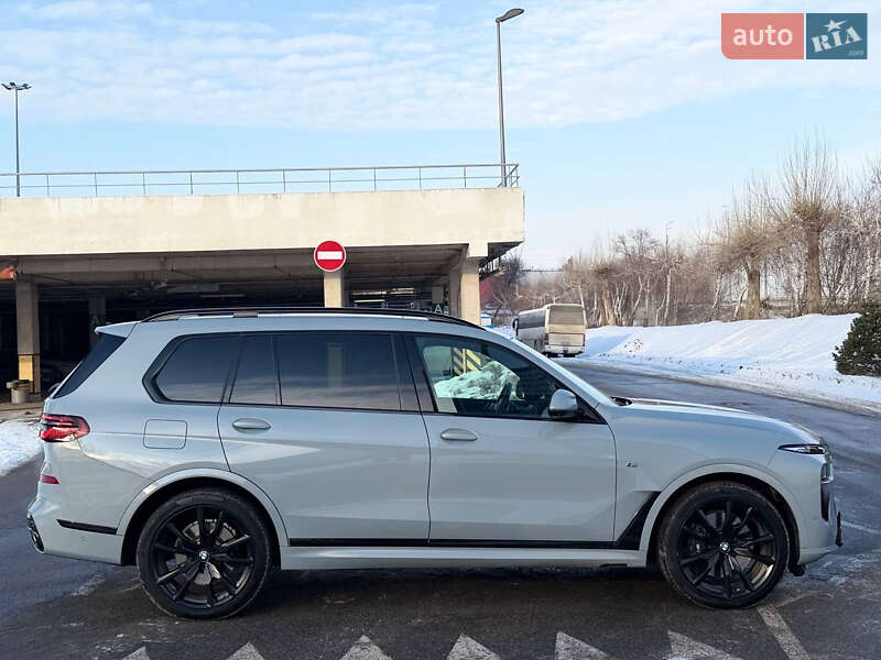 Позашляховик / Кросовер BMW X7 2024 в Києві