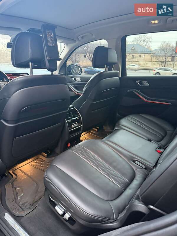 Позашляховик / Кросовер BMW X7 2020 в Києві