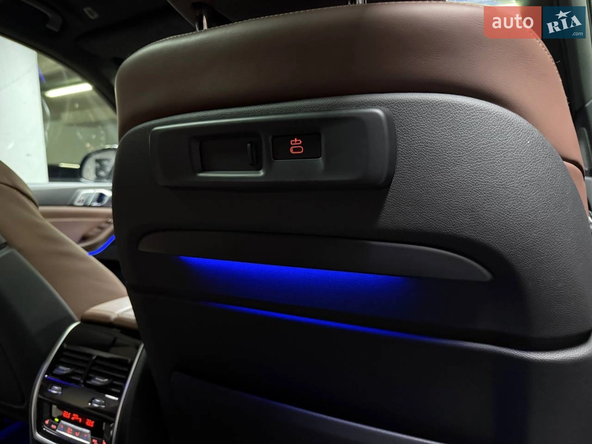 2022 BMW X7 - мініатюра 72