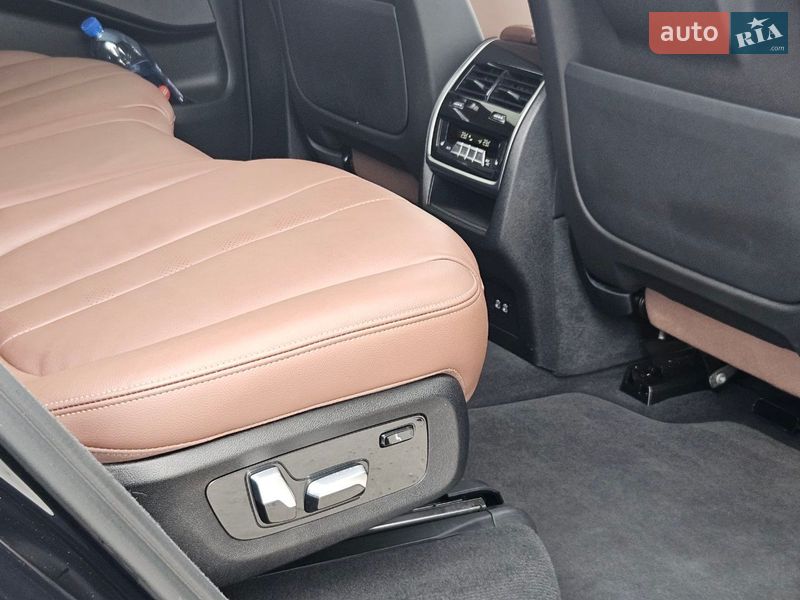 Внедорожник / Кроссовер BMW X7 2022 в Киеве