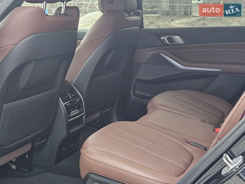 Внедорожник / Кроссовер BMW X7 2022 в Киеве