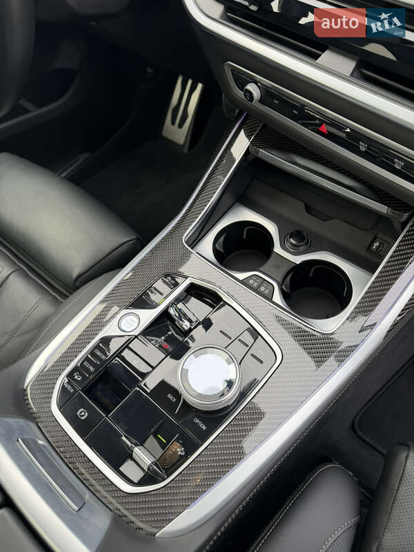 Внедорожник / Кроссовер BMW X7 2024 в Луцке