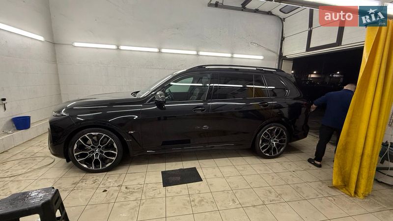 Позашляховик / Кросовер BMW X7 2024 в Києві