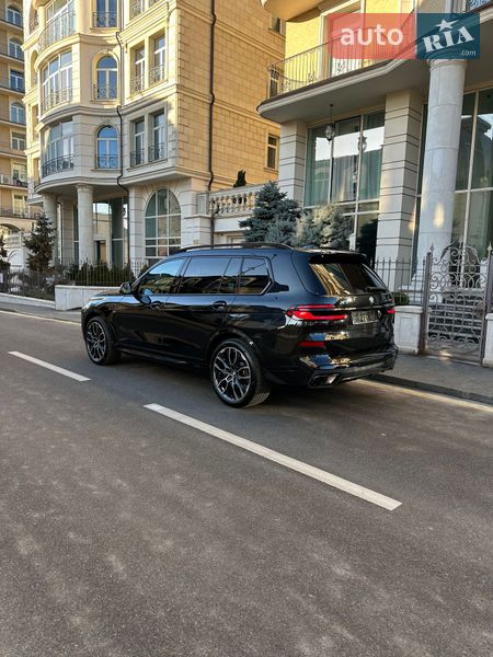 Внедорожник / Кроссовер BMW X7 2025 в Киеве