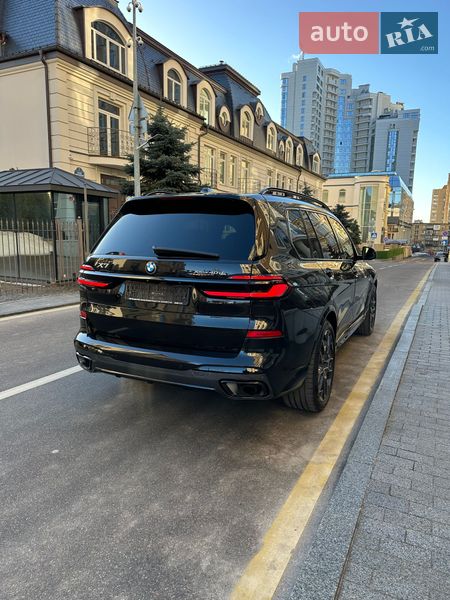 Внедорожник / Кроссовер BMW X7 2025 в Киеве