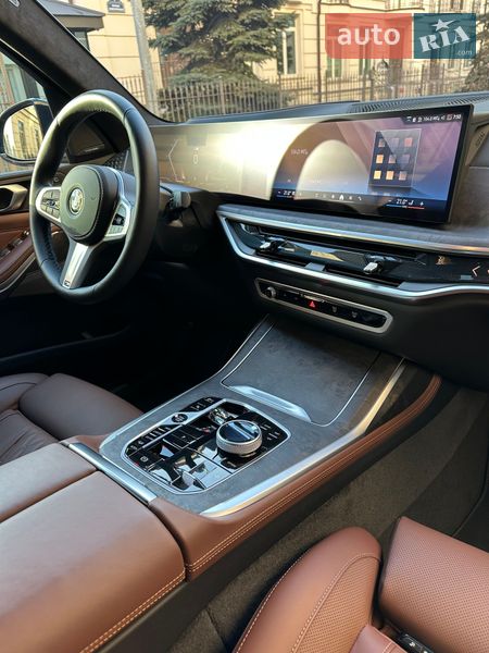 Внедорожник / Кроссовер BMW X7 2025 в Киеве