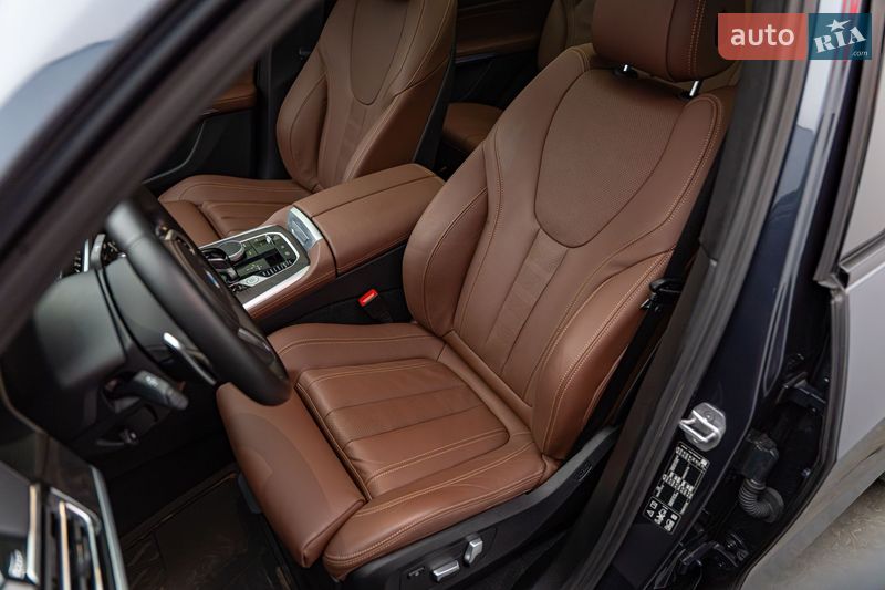 Внедорожник / Кроссовер BMW X7 2022 в Киеве