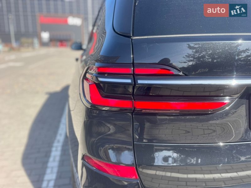 Внедорожник / Кроссовер BMW X7 2022 в Луцке