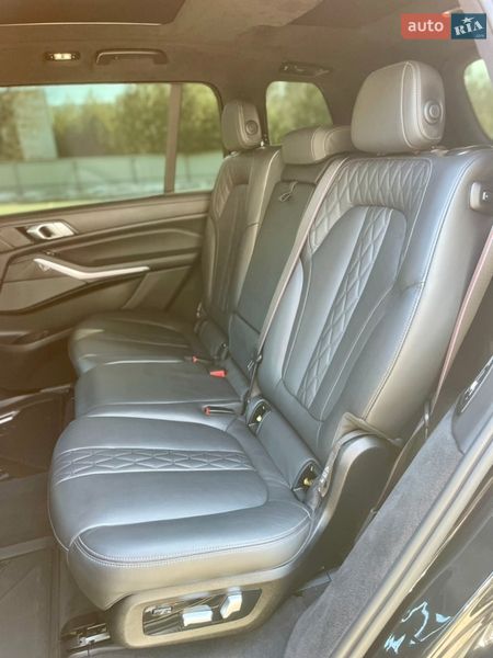 Внедорожник / Кроссовер BMW X7 2022 в Луцке