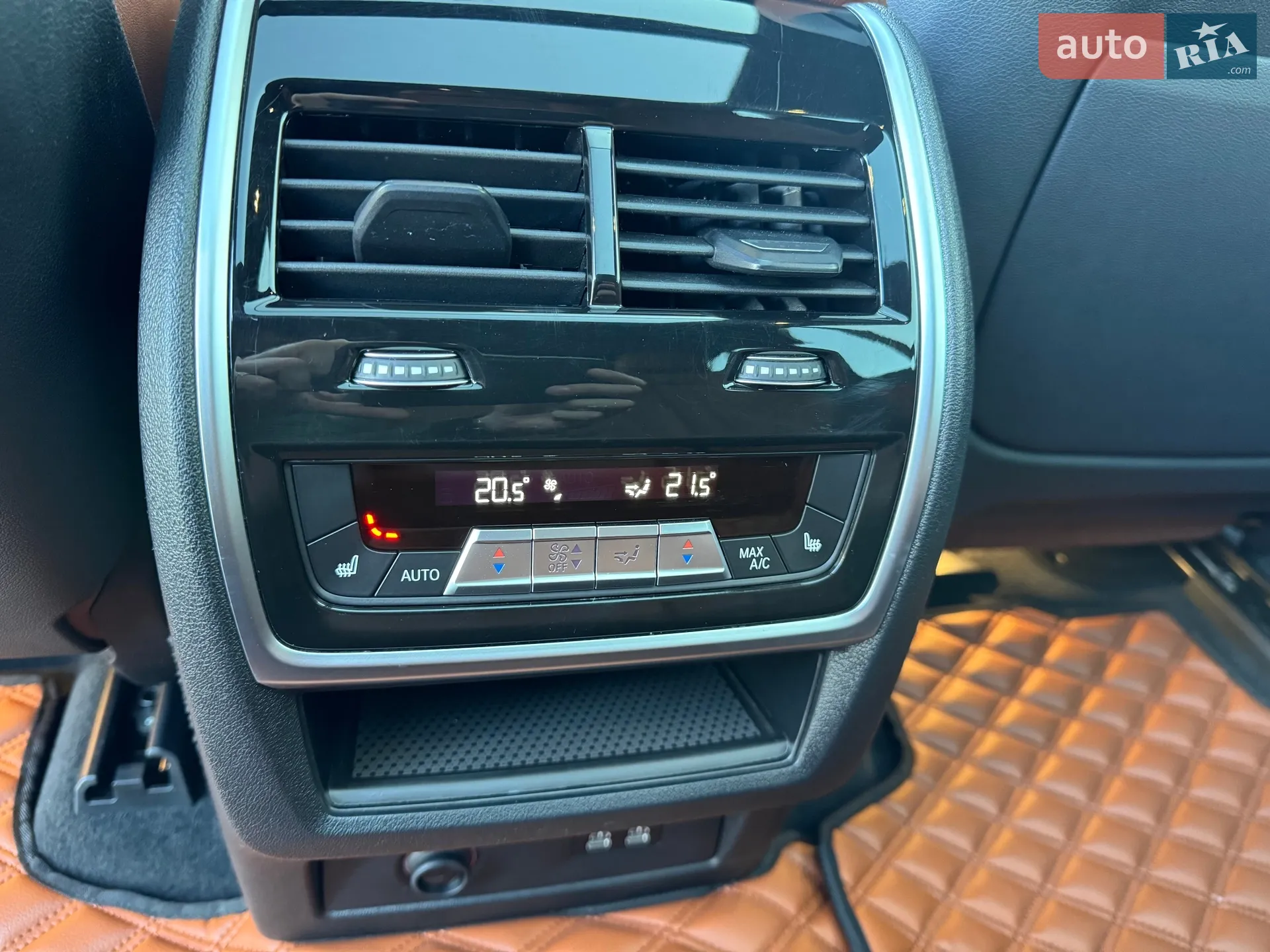 2021 BMW X7 - мініатюра 21