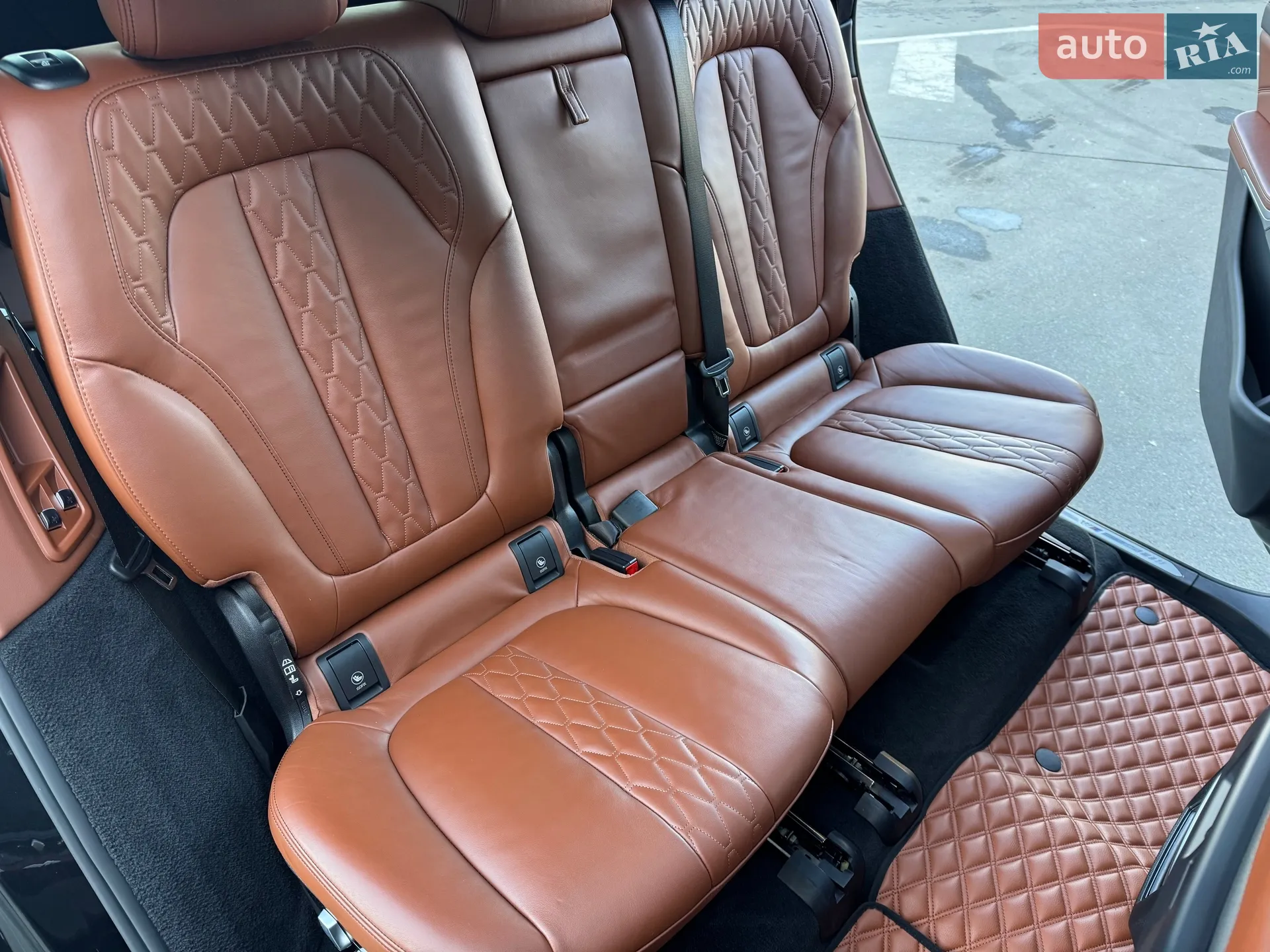 2021 BMW X7 - мініатюра 26