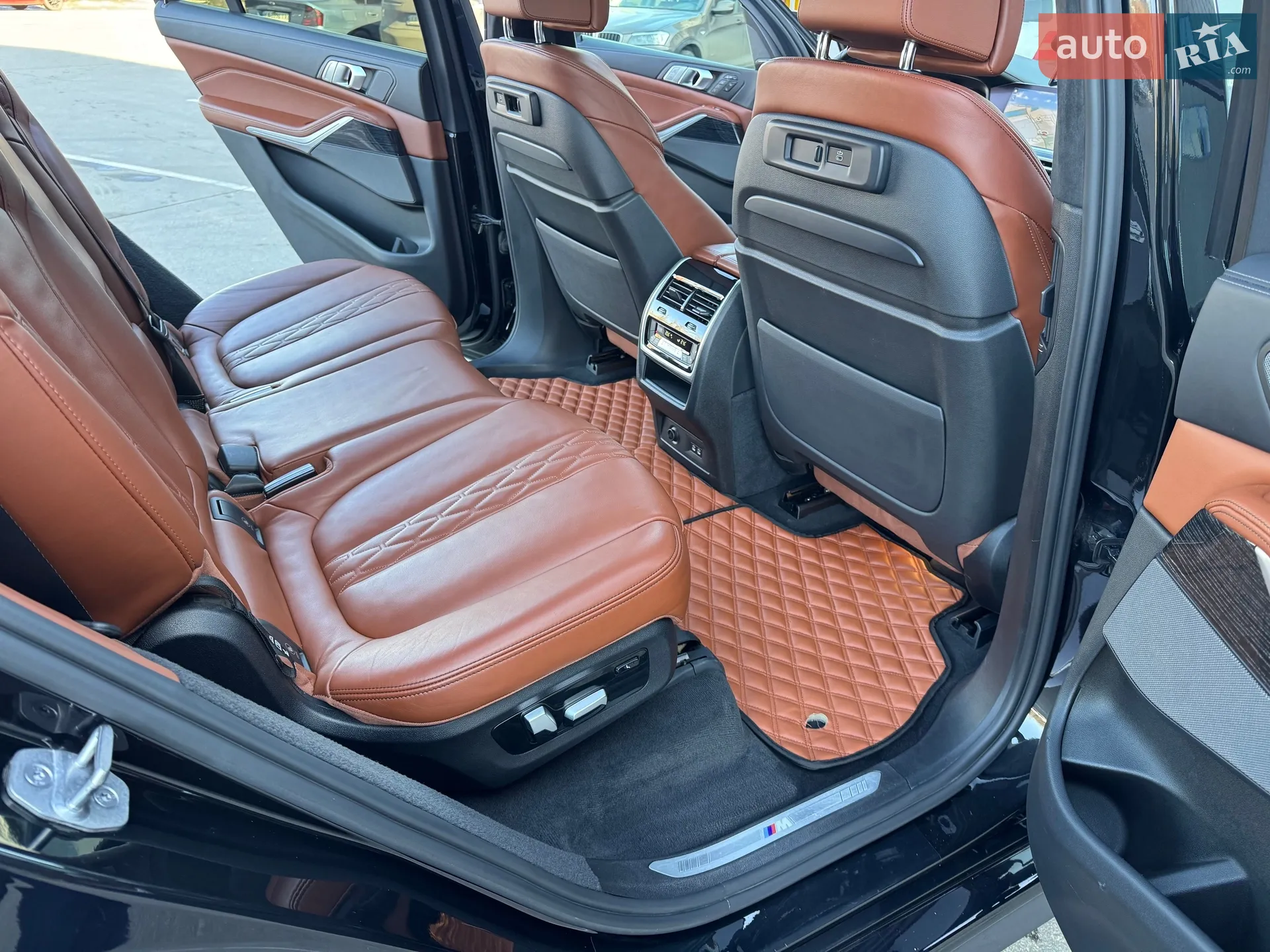 2021 BMW X7 - мініатюра 33