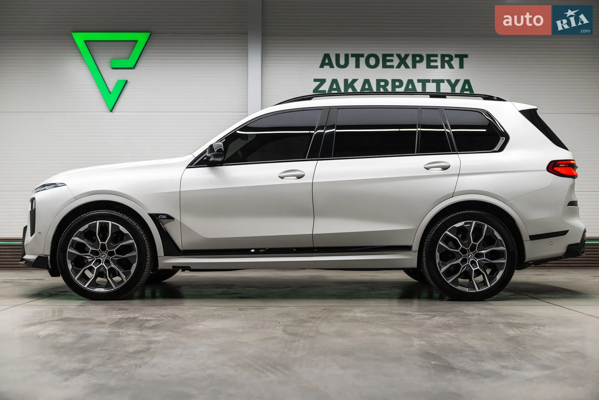 2023 BMW X7 - мініатюра 8