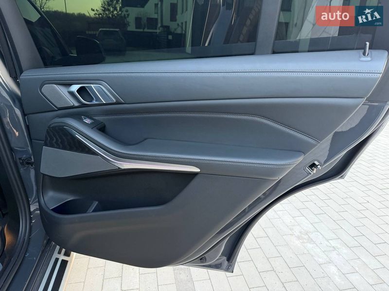 Внедорожник / Кроссовер BMW X7 2021 в Умани