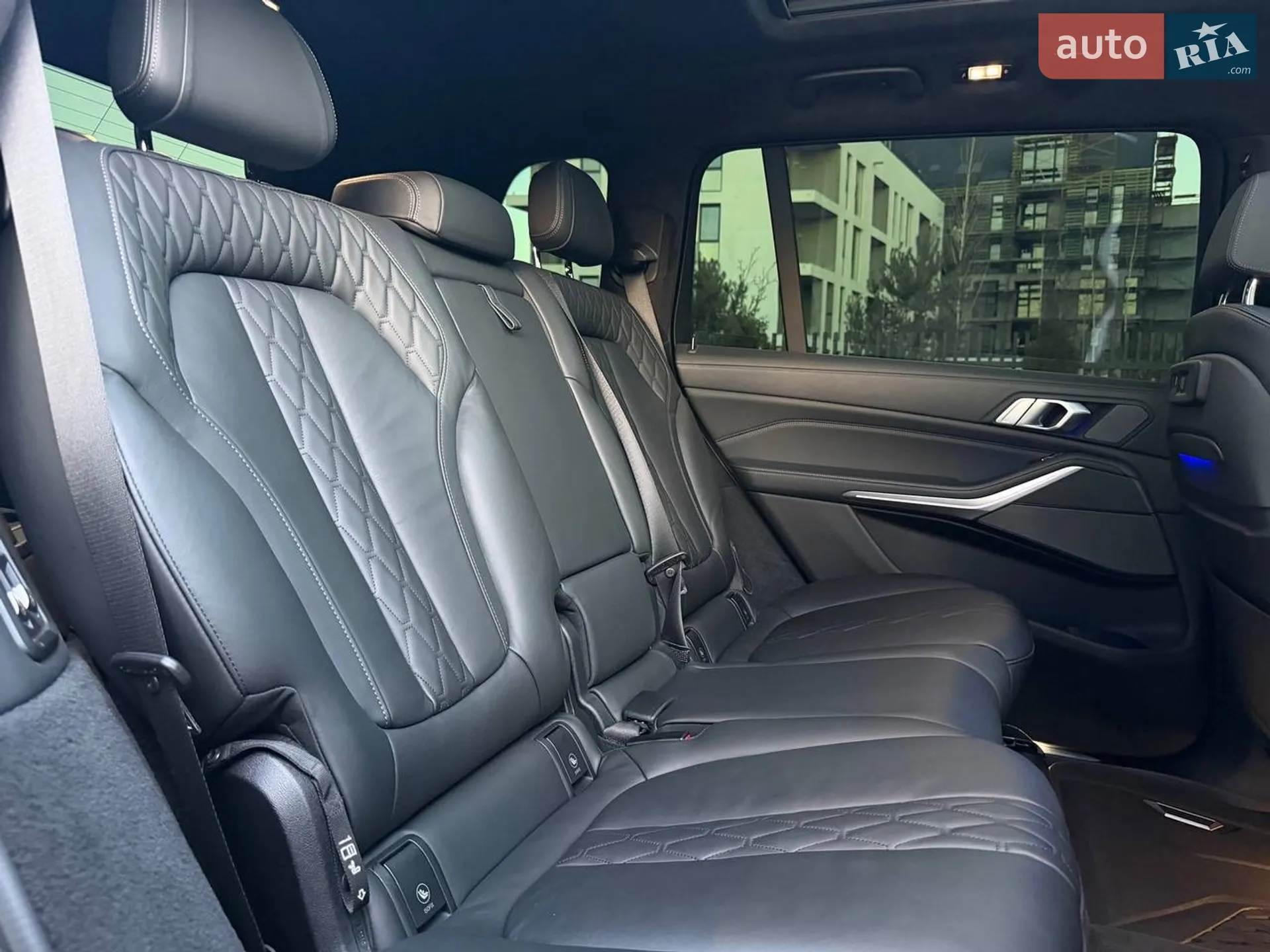 2021 BMW X7 - мініатюра 39