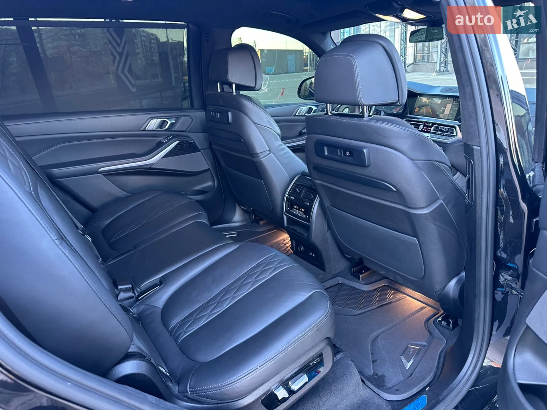2022 BMW X7 - мініатюра 21
