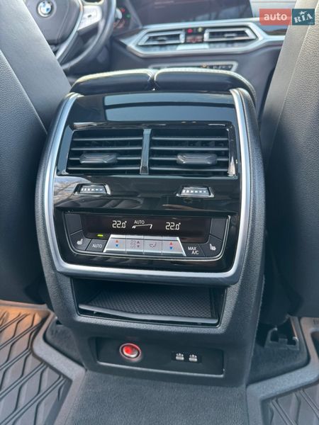 Позашляховик / Кросовер BMW X7 2020 в Києві