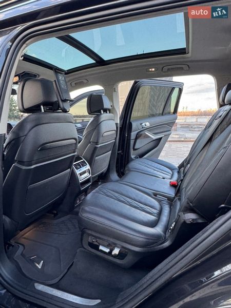 Позашляховик / Кросовер BMW X7 2020 в Києві