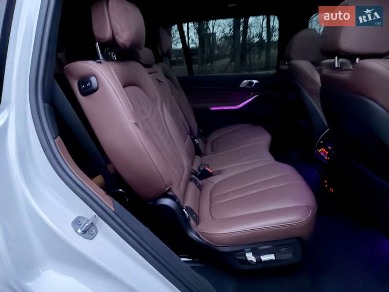 Позашляховик / Кросовер BMW X7 2022 в Києві