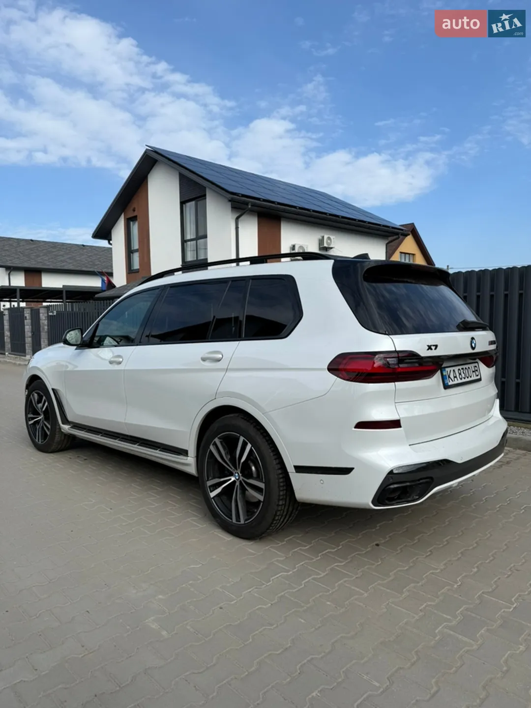 2020 BMW X7 - фото 1