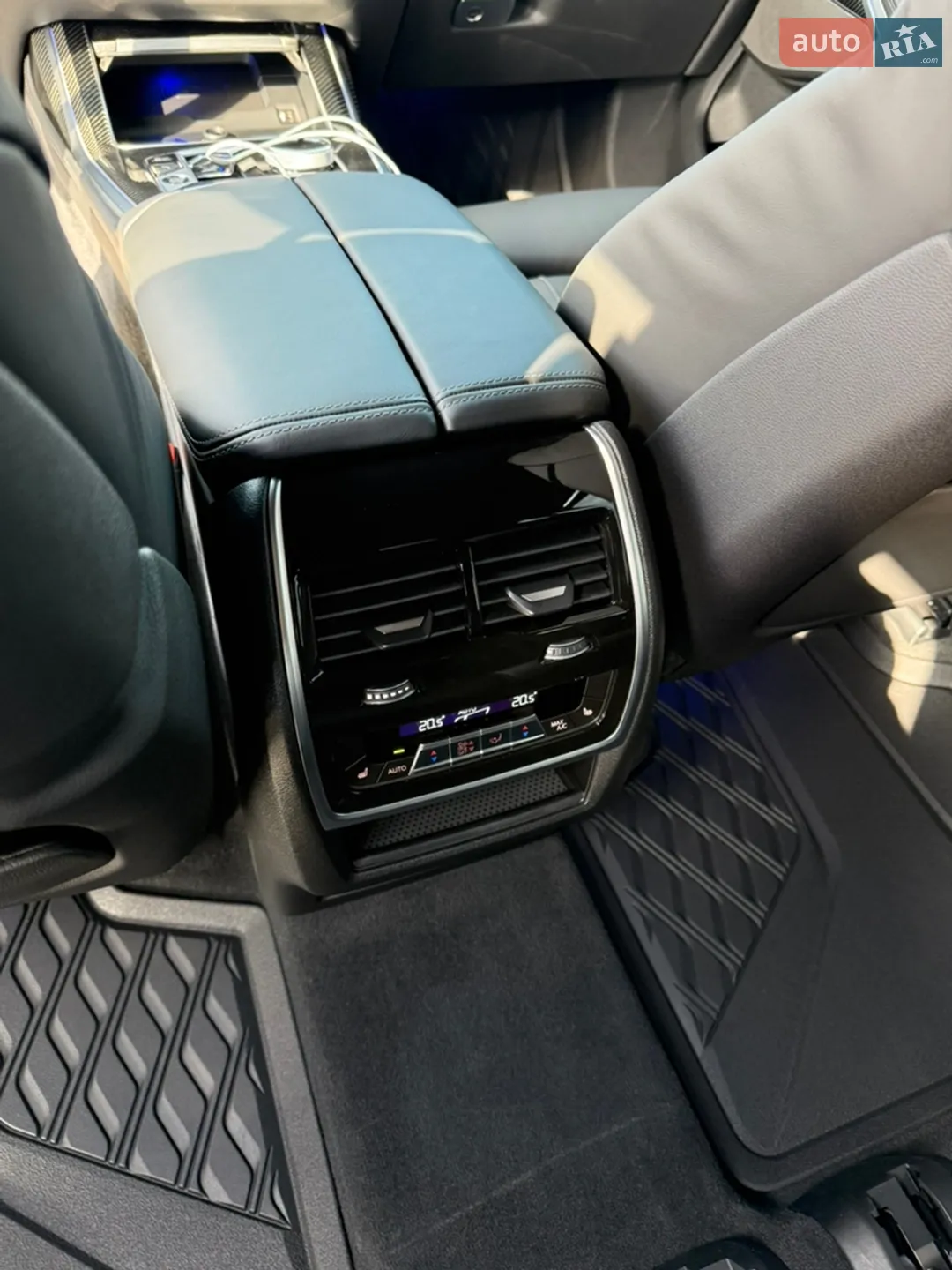 2025 BMW X7 - мініатюра 29
