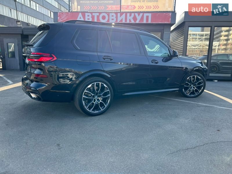 Внедорожник / Кроссовер BMW X7 2025 в Киеве