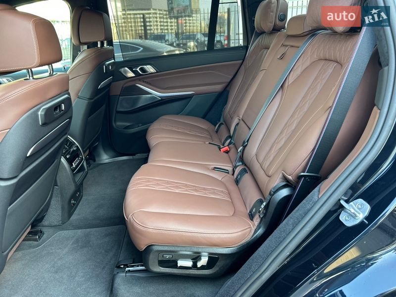Внедорожник / Кроссовер BMW X7 2025 в Киеве