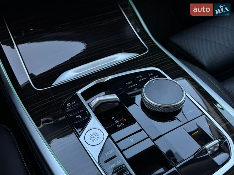 Внедорожник / Кроссовер BMW X7 2024 в Львове