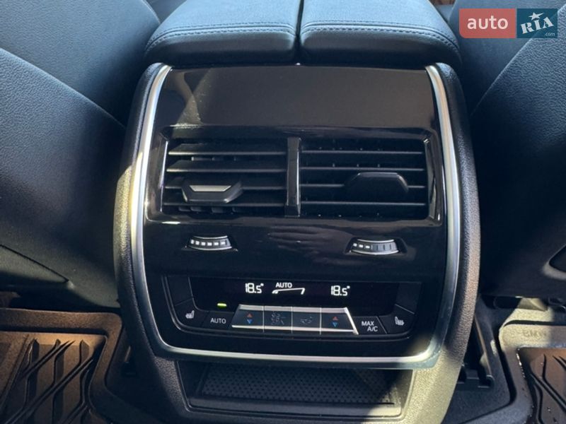 Внедорожник / Кроссовер BMW X7 2024 в Львове