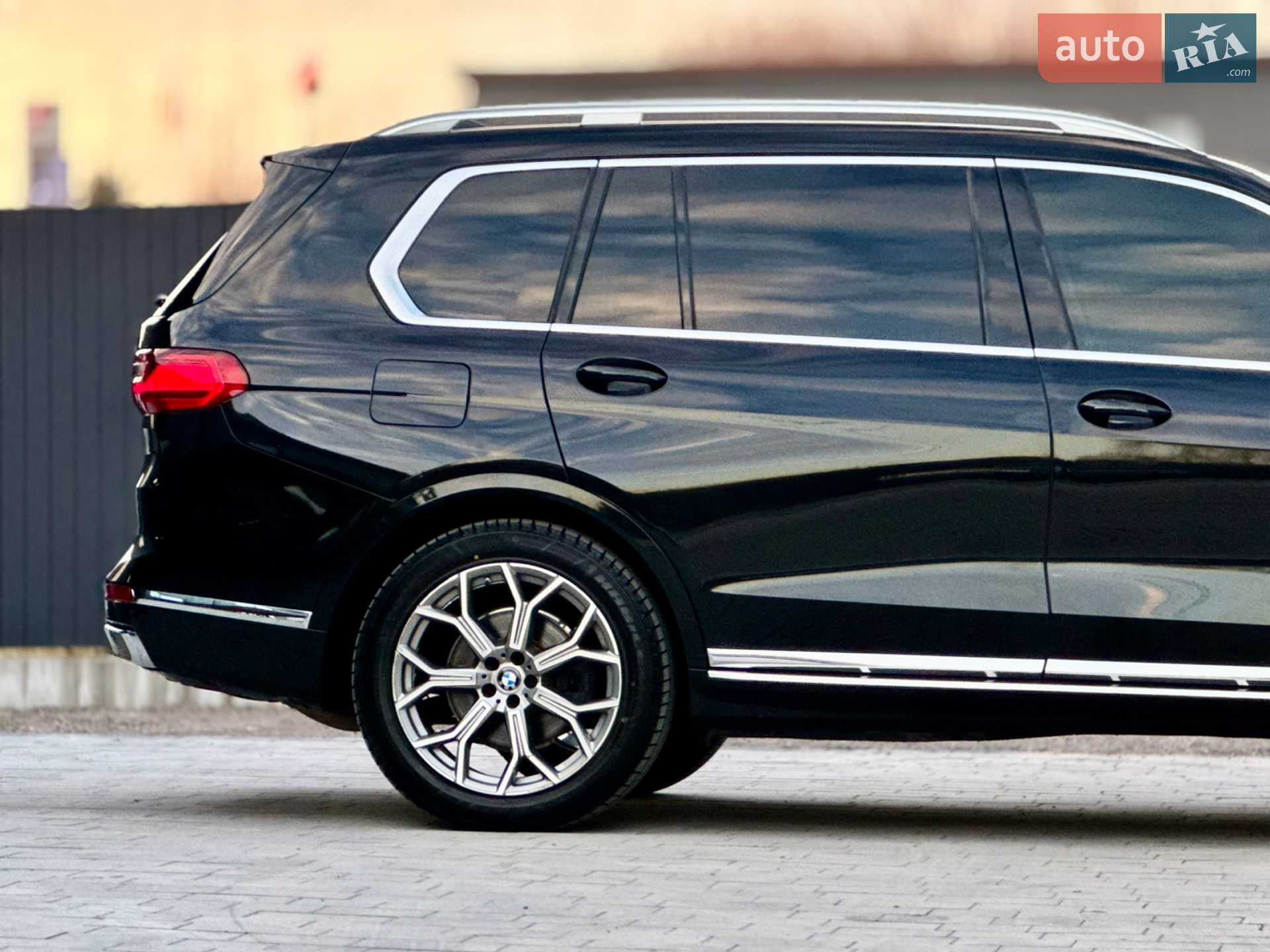 2020 BMW X7 - мініатюра 11