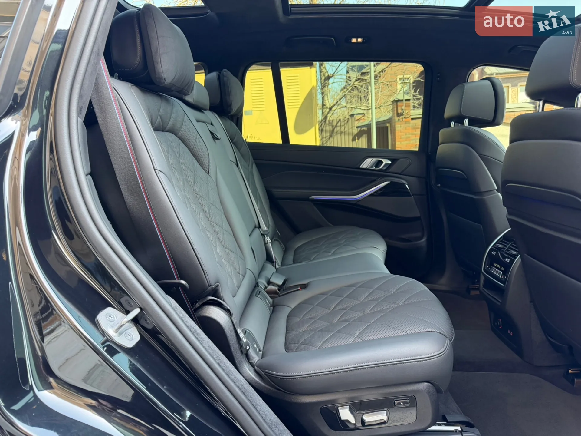 2023 BMW X7 - мініатюра 25