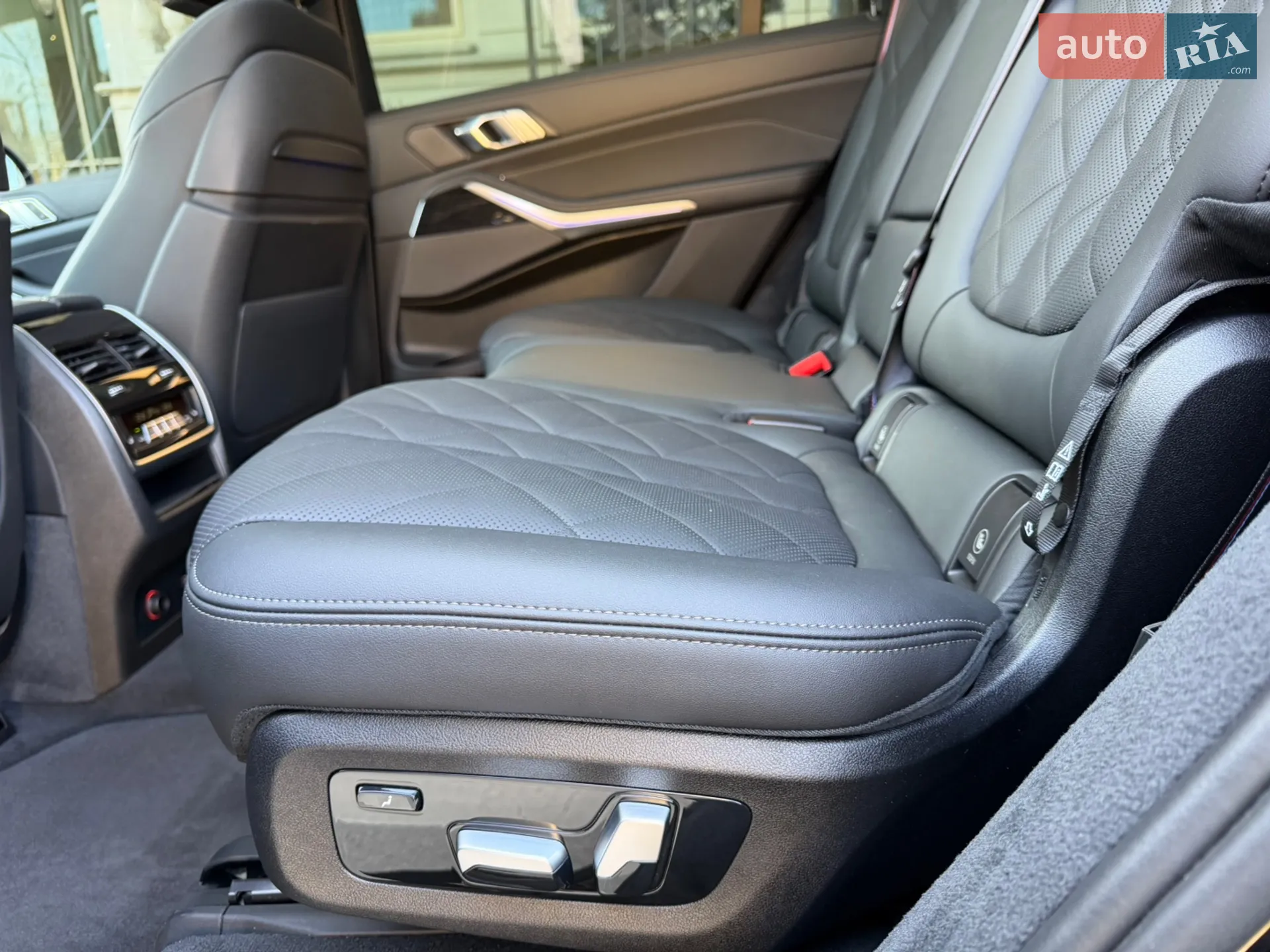 2023 BMW X7 - мініатюра 32