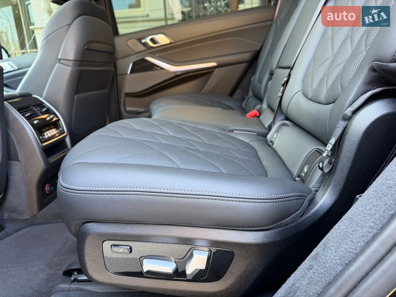 Позашляховик / Кросовер BMW X7 2023 в Києві