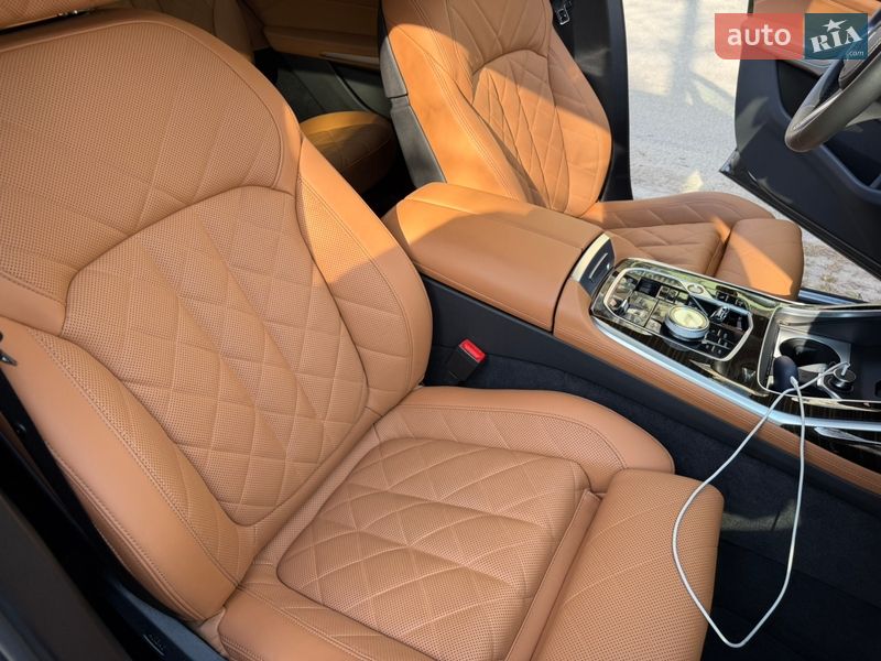 Позашляховик / Кросовер BMW X7 2023 в Києві фото 24 Позашляховик / Кросовер BMW X7 2023 в Києві
