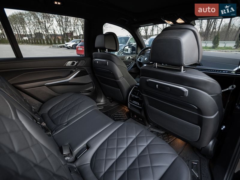 Позашляховик / Кросовер BMW X7 2025 в Львові фото 31 Позашляховик / Кросовер BMW X7 2025 в Львові
