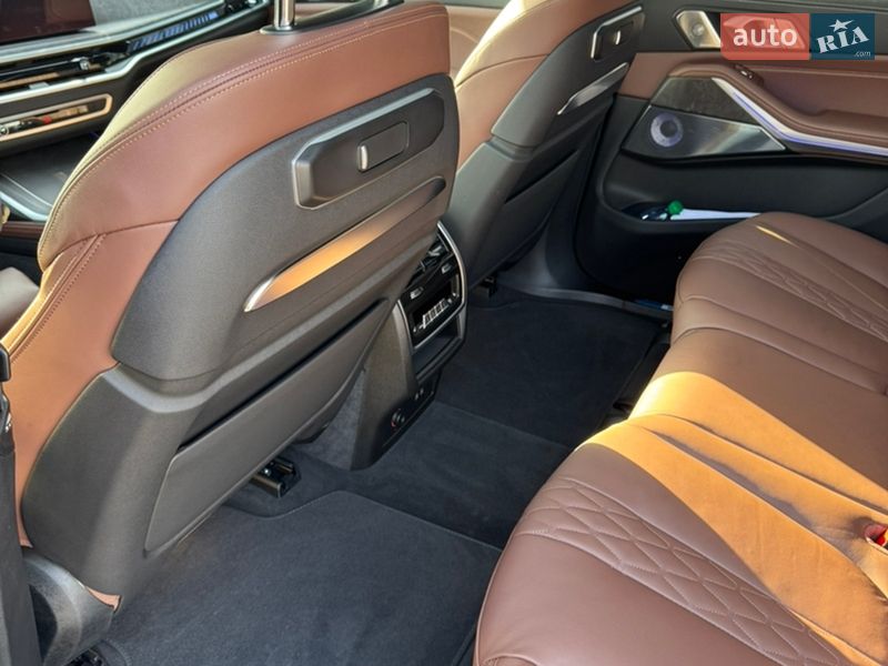 Позашляховик / Кросовер BMW X7 2024 в Києві