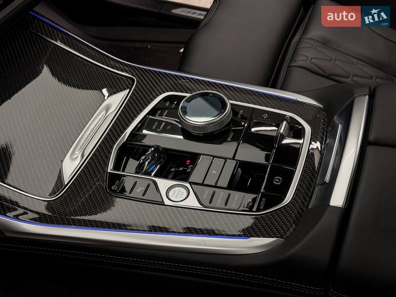 Внедорожник / Кроссовер BMW X7 2024 в Киеве