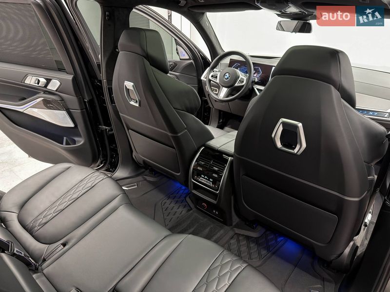 Внедорожник / Кроссовер BMW X7 2024 в Киеве