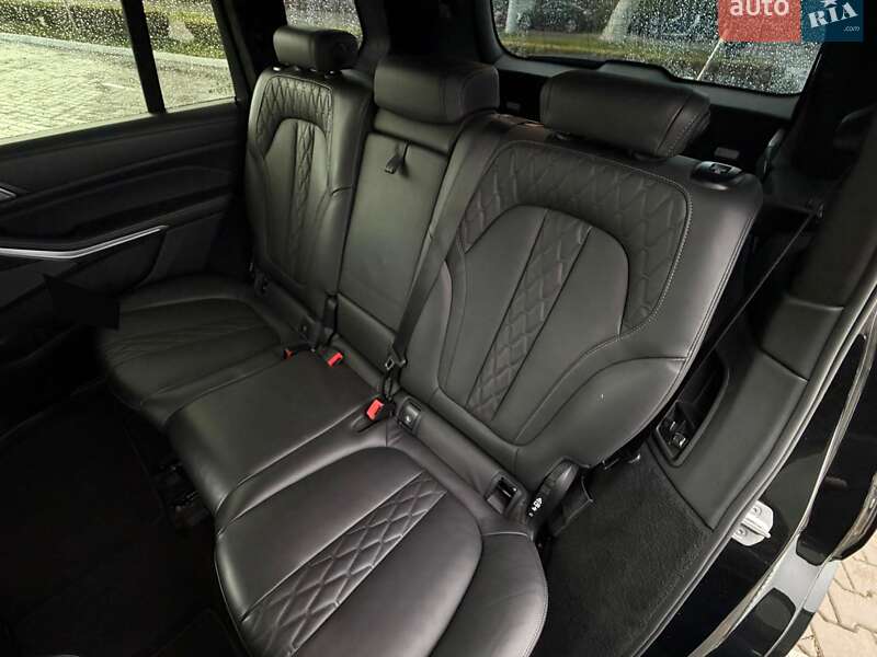 Внедорожник / Кроссовер BMW X7 2022 в Одессе фото 13 Внедорожник / Кроссовер BMW X7 2022 в Одессе