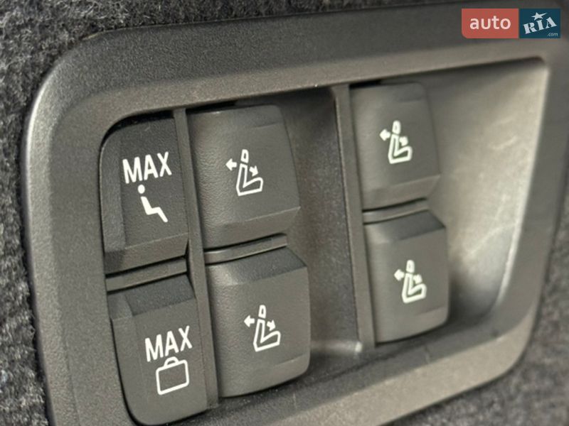 Позашляховик / Кросовер BMW X7 2019 в Дніпрі фото 16 Позашляховик / Кросовер BMW X7 2019 в Дніпрі