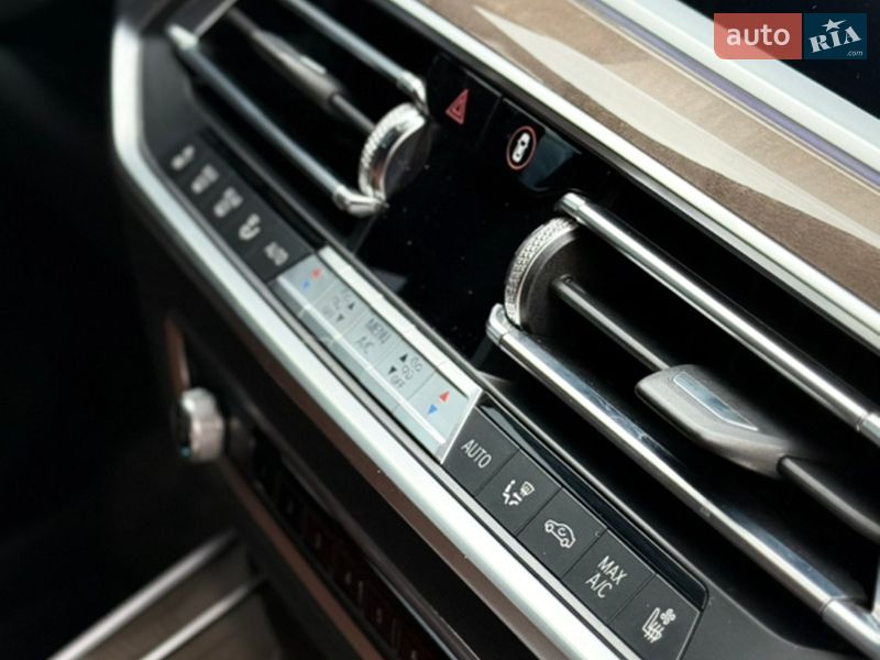 Позашляховик / Кросовер BMW X7 2019 в Дніпрі фото 21 Позашляховик / Кросовер BMW X7 2019 в Дніпрі