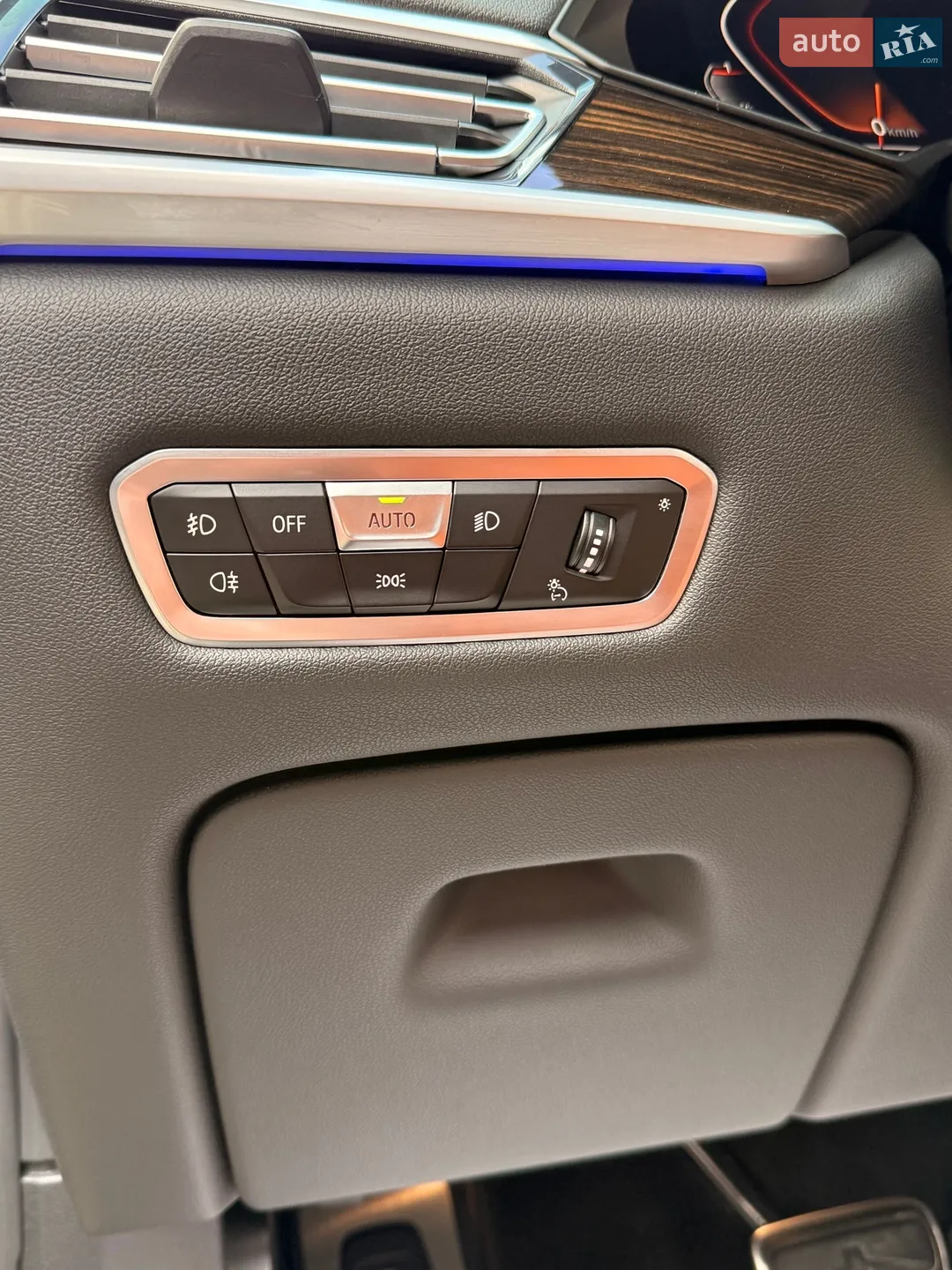 2020 BMW X7 - мініатюра 19