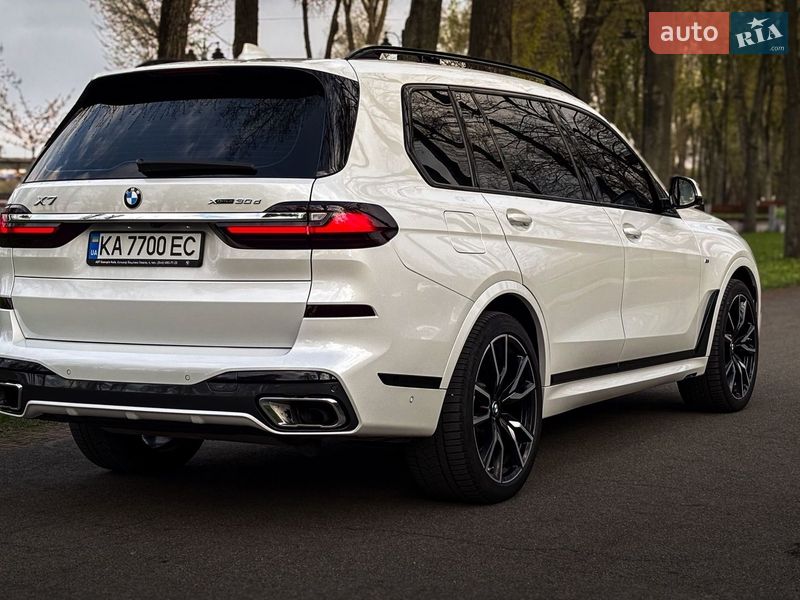 Внедорожник / Кроссовер BMW X7 2022 в Киеве